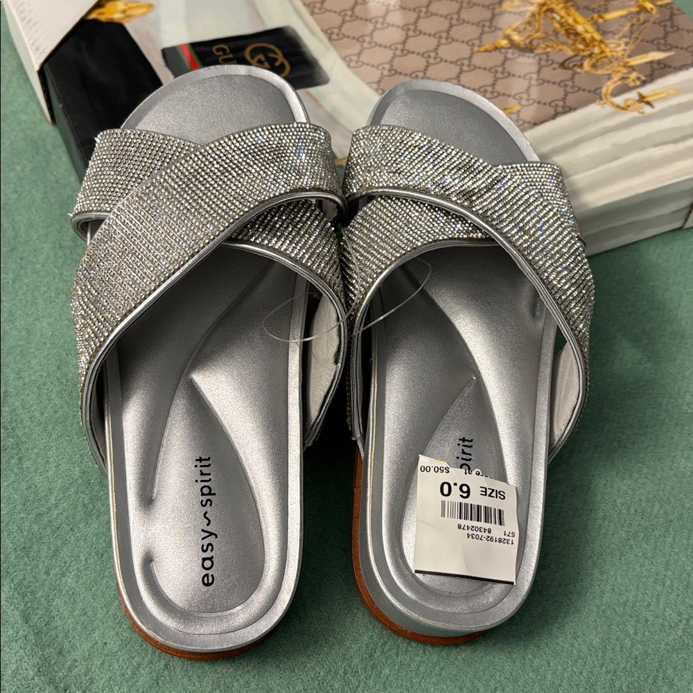 NWT Easy Spirit SEJUDY’s Glittering Silver Slip On Sandals Criss Cross Straps 6 - Picture 6 of 16